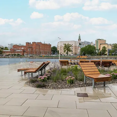 Apartment Nowoczesny Przy Rzece W Szczecinie Z Widokiem I Parkingiem By Renters *