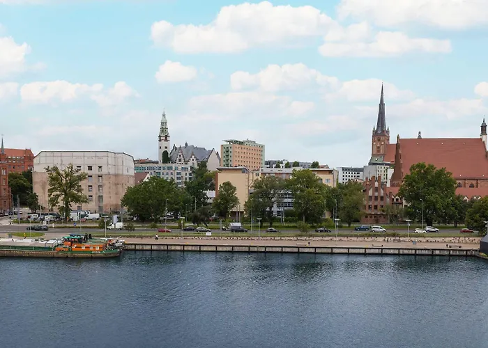 Nowoczesny Przy Rzece W Szczecinie Z Widokiem I Parkingiem By Renters